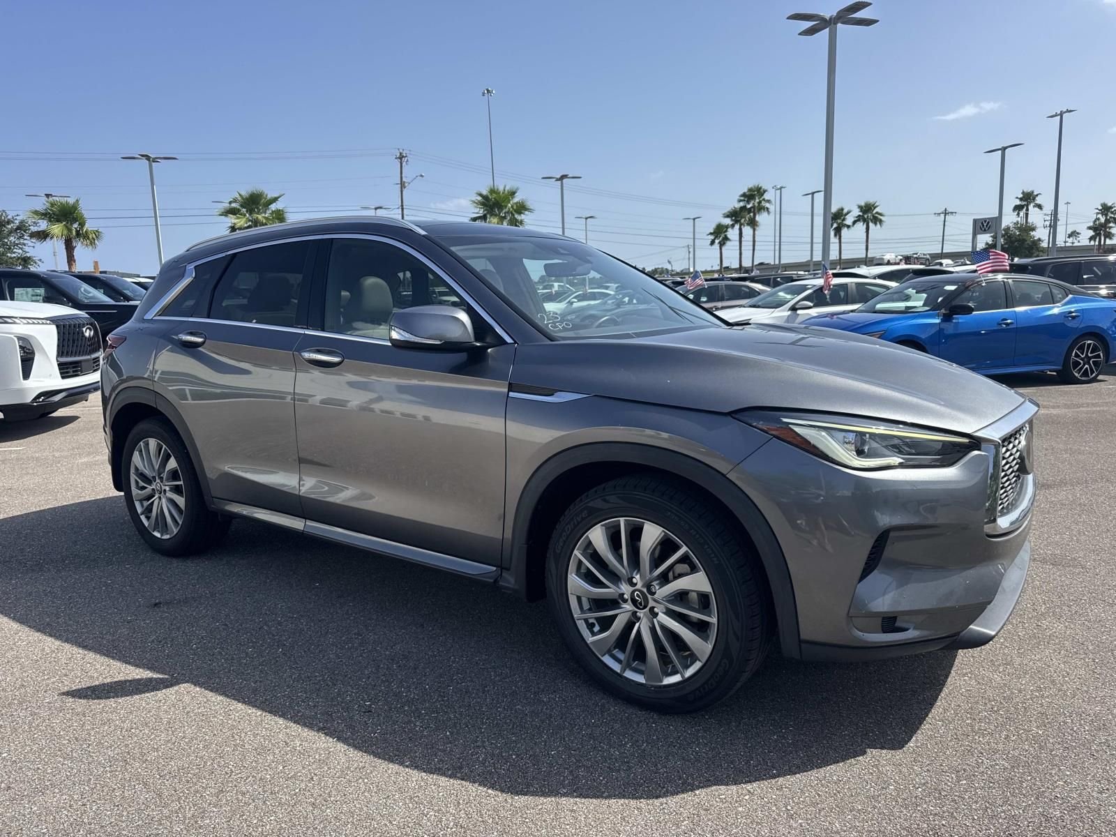 Certified Used 2023 Gray INFINITI LUXE image 4