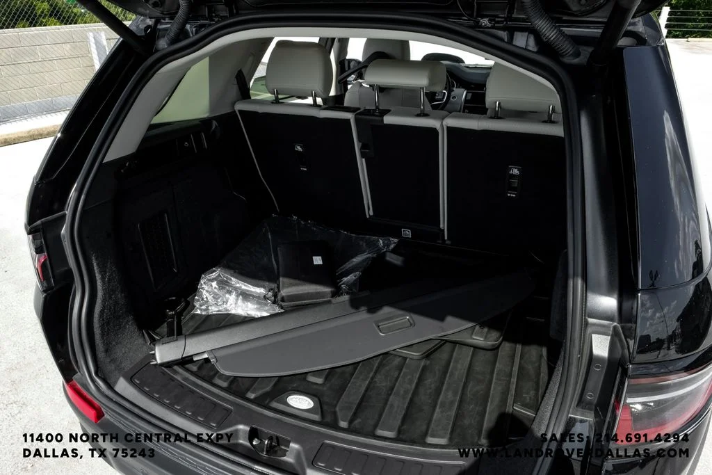 Used 2023 Black Land Rover S image 53