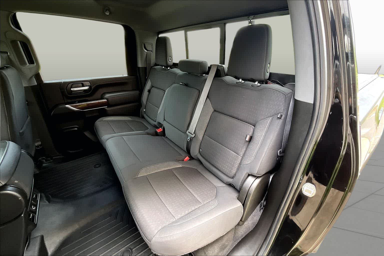 Used 2020 Onyx Black GMC SLE image 21
