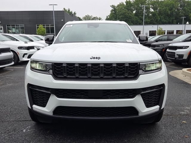 New 2026 Bright White Clear-Coat Exterior Paint Jeep Laredo image 2