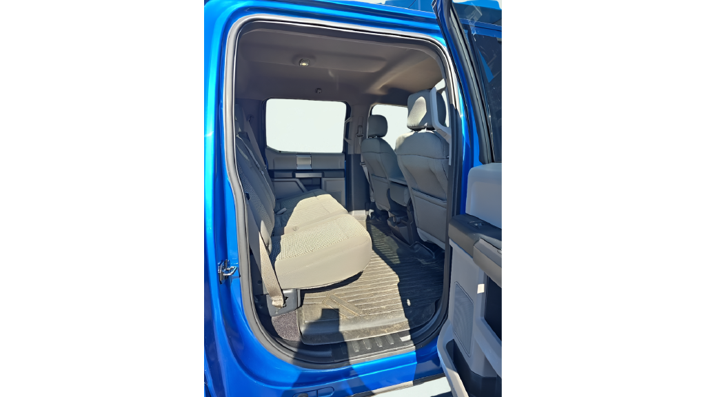 Used 2016 Blue Flame Metallic Ford XLT image 15