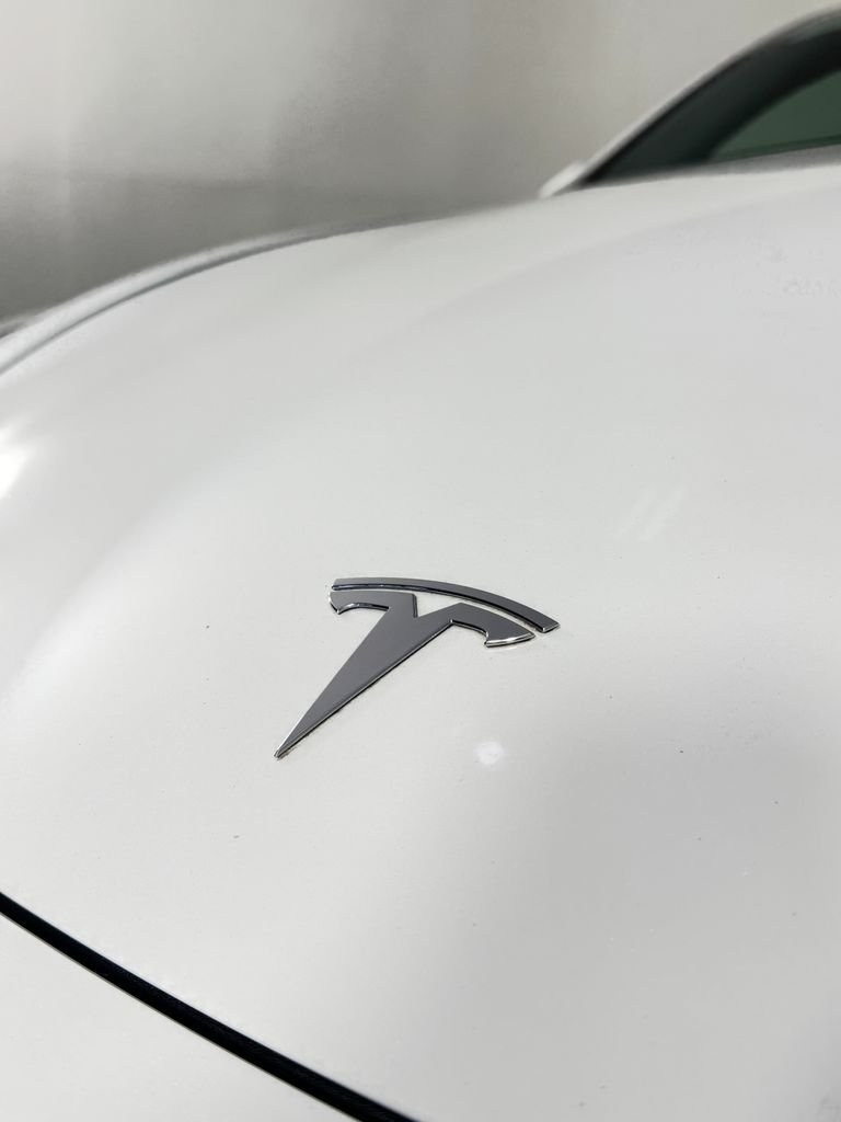 Used 2021 Pearl White Multi-Coat Tesla Long Range image 37