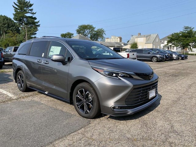 2026 Toyota Sienna Platinum