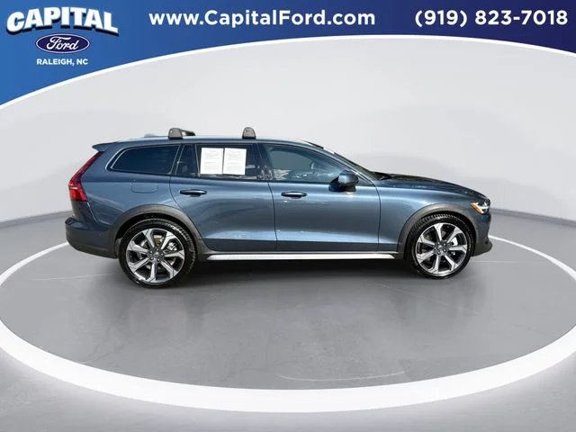 Used 2024 Blue Volvo Ultimate image 9