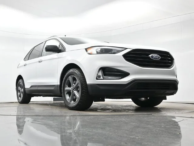Used 2024 Oxford White Ford SEL image 24