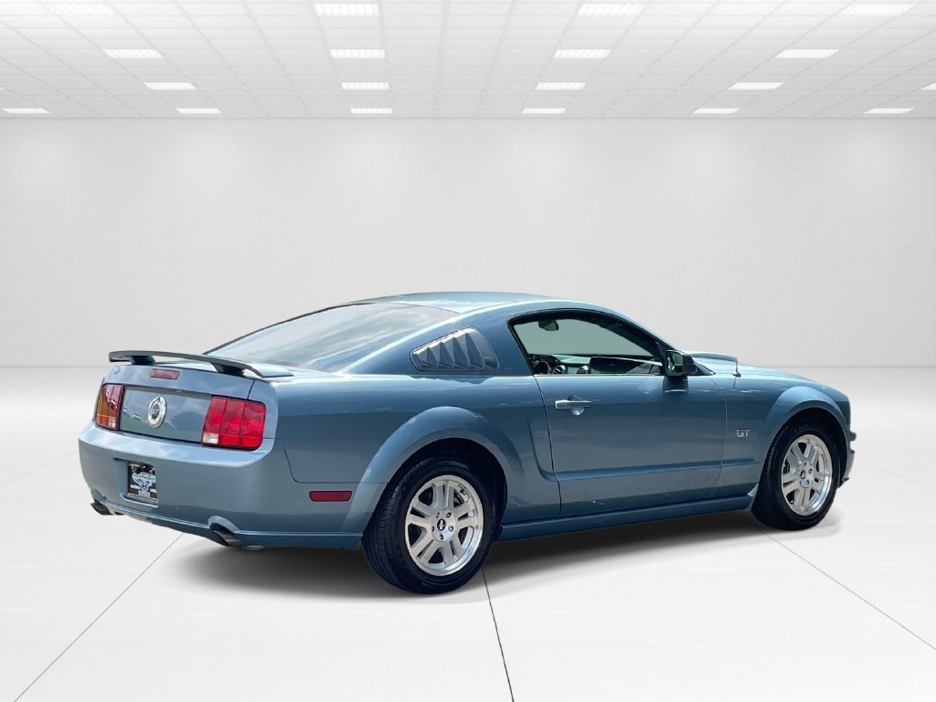 Used 2007  Ford GT Deluxe image 6