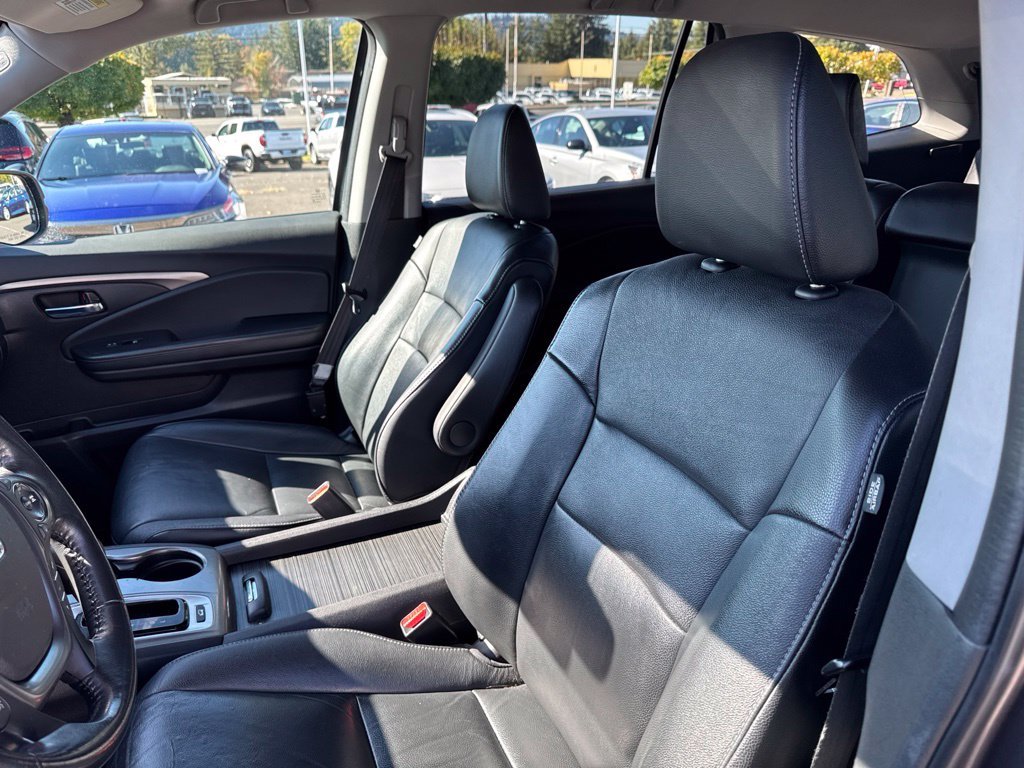 Used 2016 Gray Honda EX-L image 4