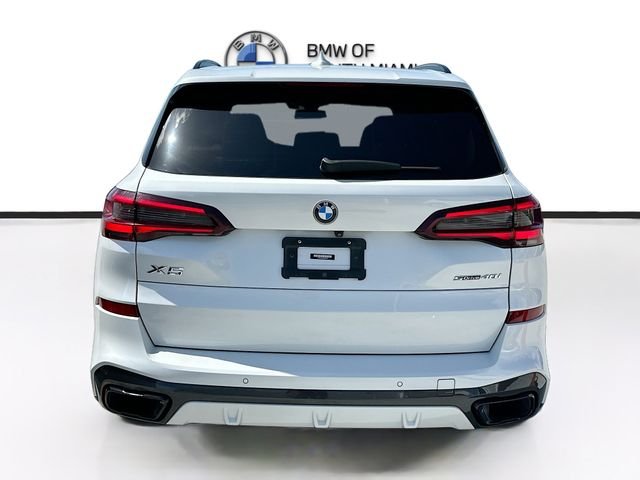 Used 2022 White BMW sDrive40i image 6