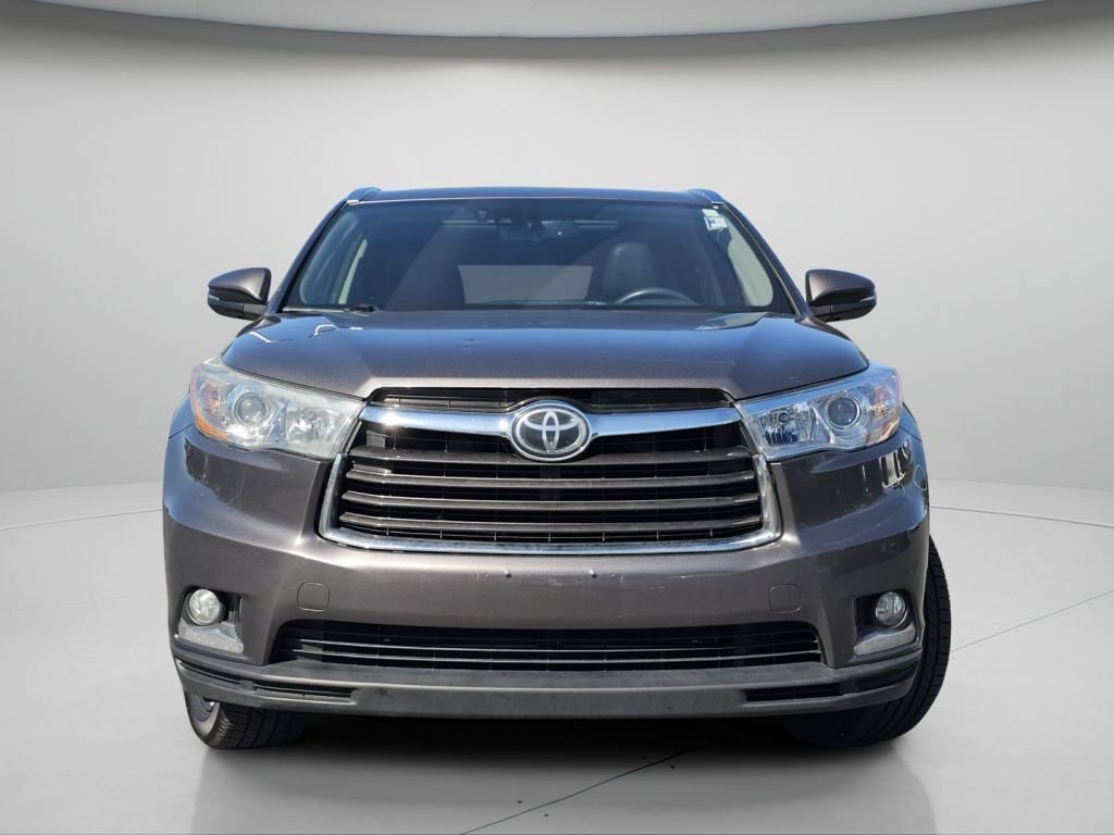 Used 2016 Predawn Gray Mica Toyota Limited Platinum V6 image 3