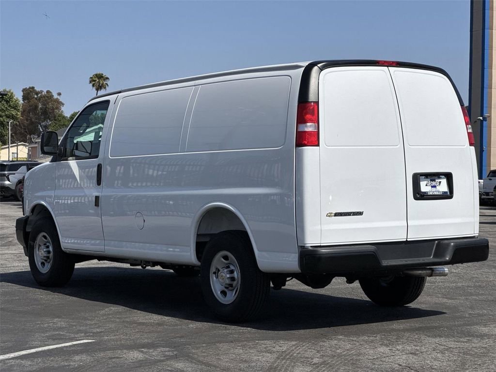 2026 Chevrolet Express Cargo Work Van - Photo 7