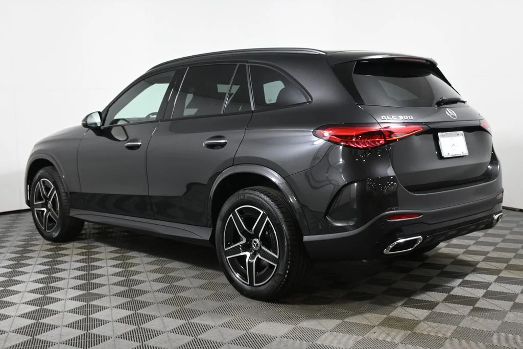 Used 2026  Mercedes-Benz GLC 300 image 5