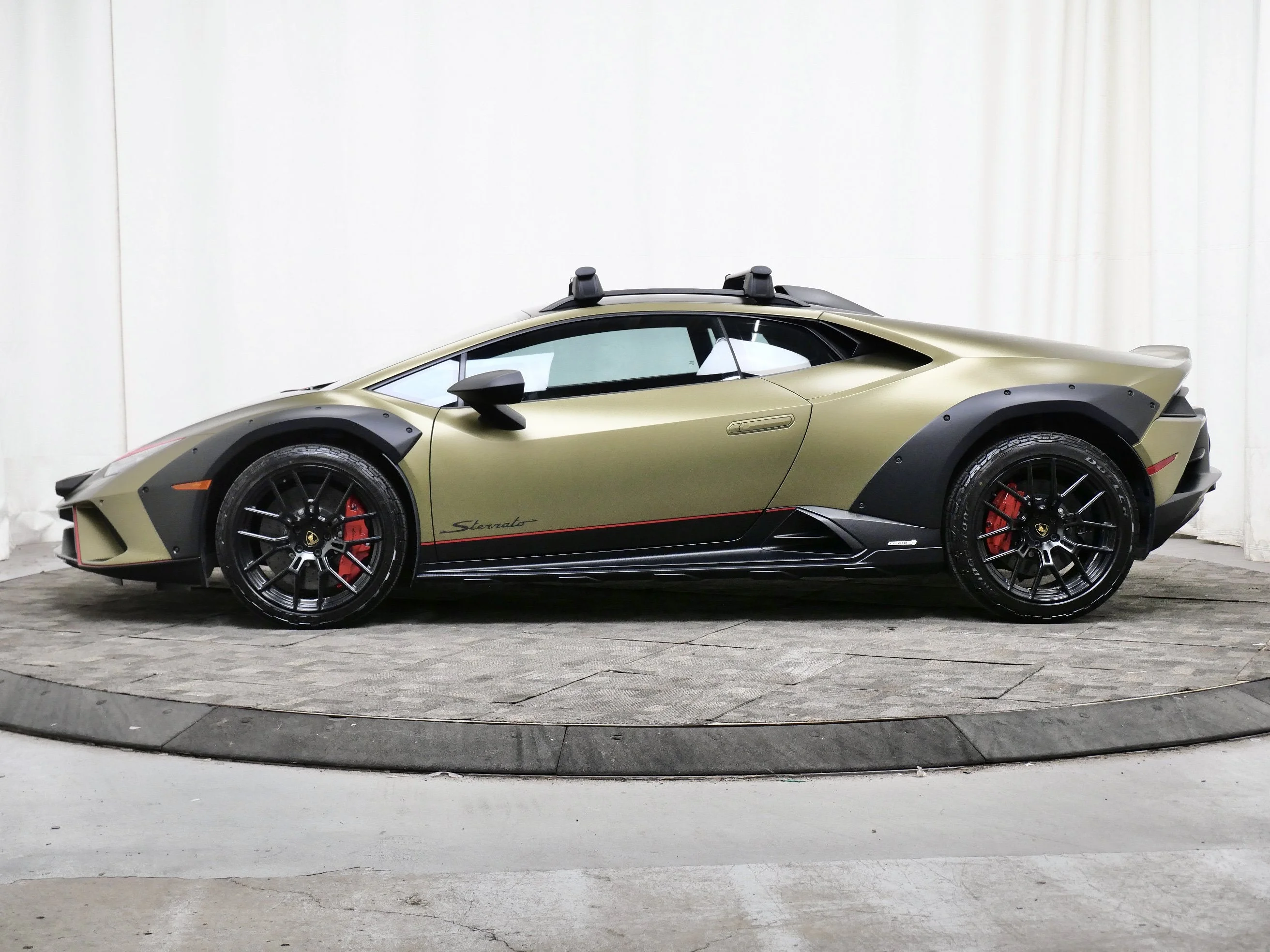 Used 2024 Lamborghini Huracan Sterrato with VIN ZHWUG7ZF9RLA28527 for sale in Minneapolis, Minnesota