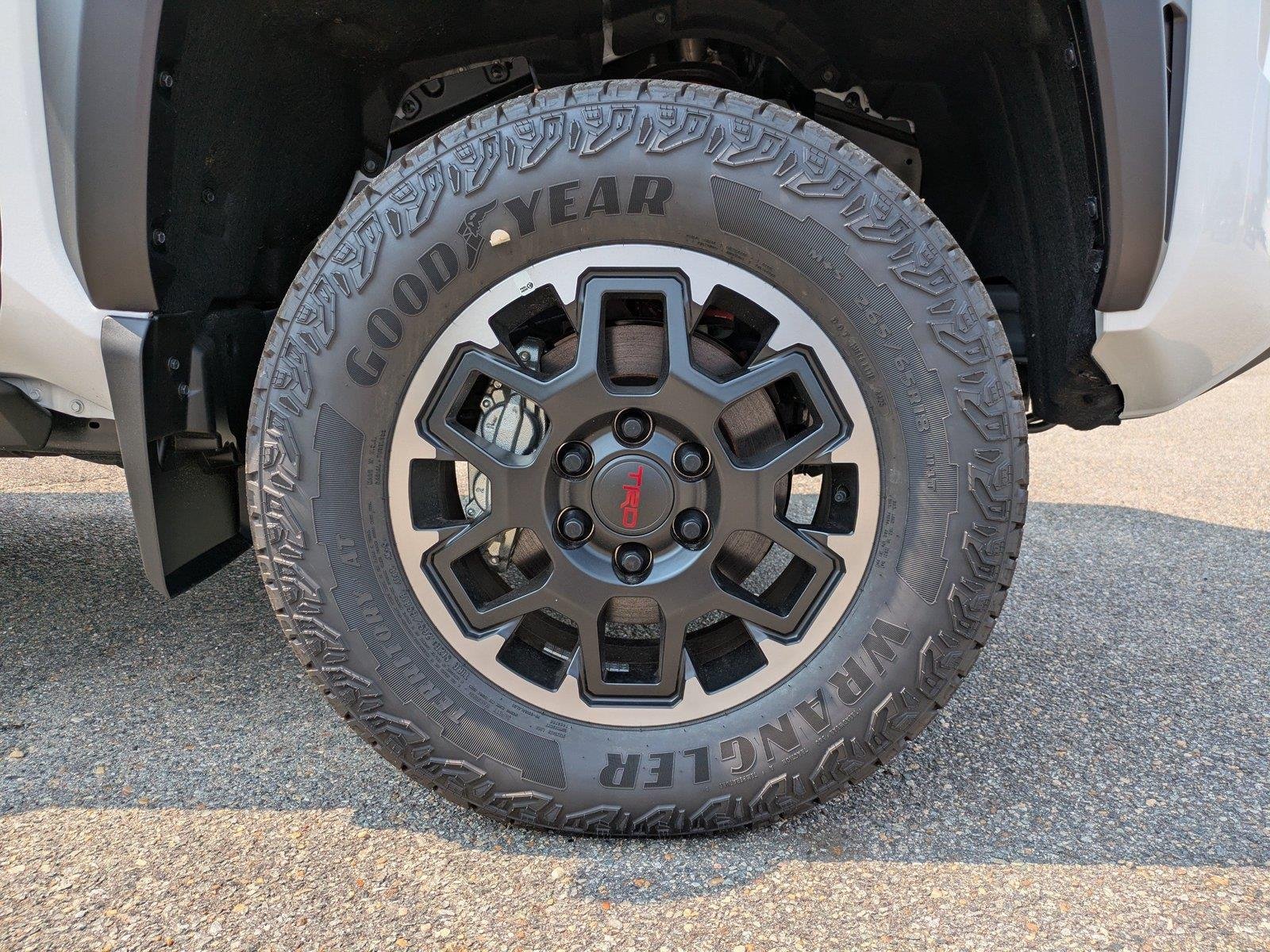 2026 Toyota Tacoma TRD Off Road - Photo 11