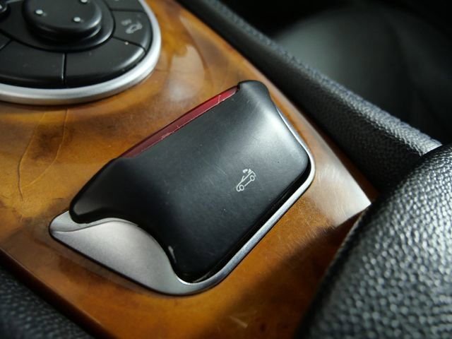 Used 2005  Mercedes-Benz SL 500 image 19