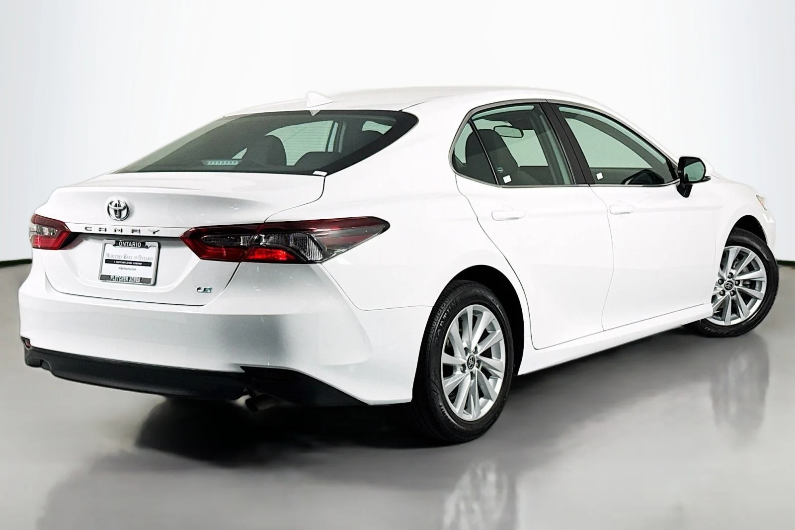 Used 2023 Ice Cap Toyota LE image 11