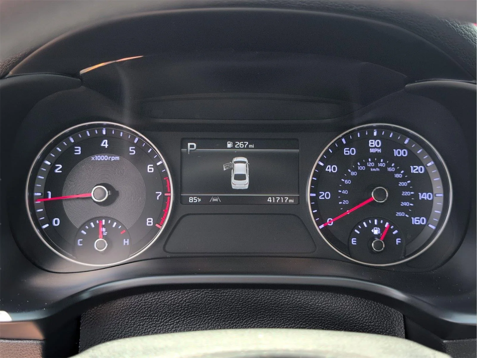 Used 2024 Currant Red Kia LXS image 22