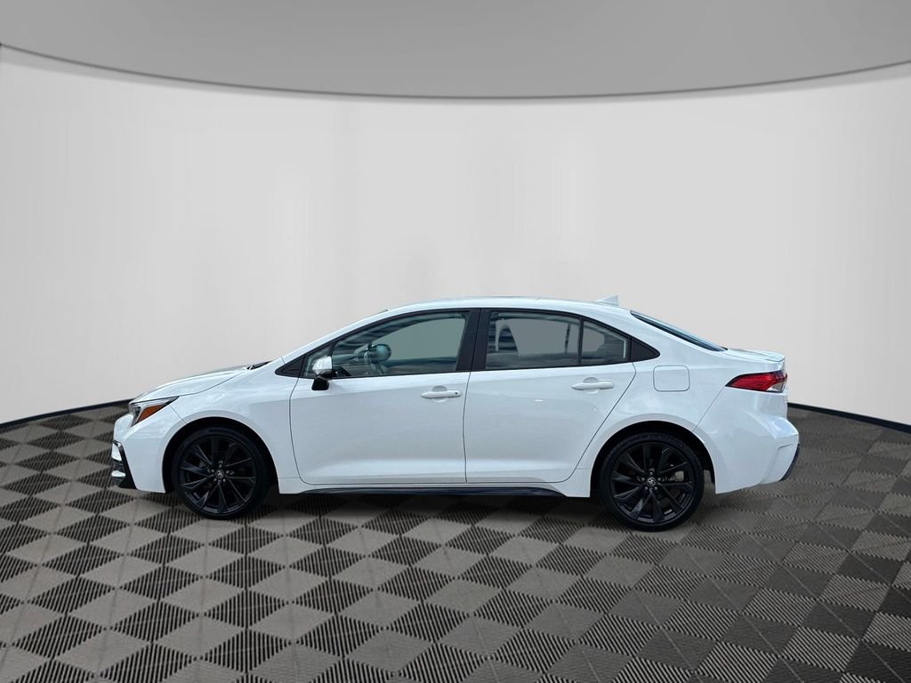 Used 2024 White Toyota SE image 4