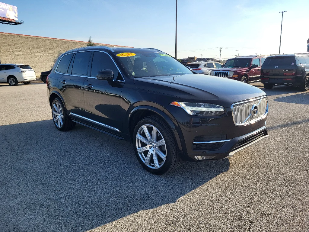 Used 2016 Onyx Black Metallic Volvo T6 Inscription image 4