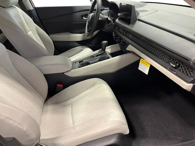 New 2026 Platinum White Pearl Honda SE image 29