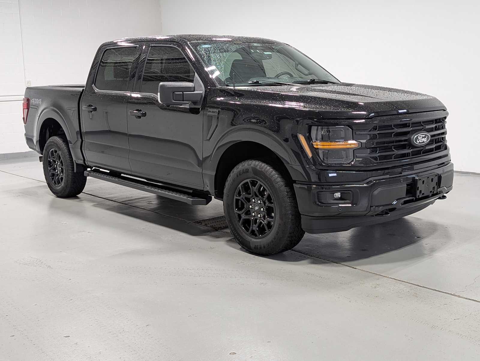 Used 2024 Agate Black Metallic Ford XLT image 6
