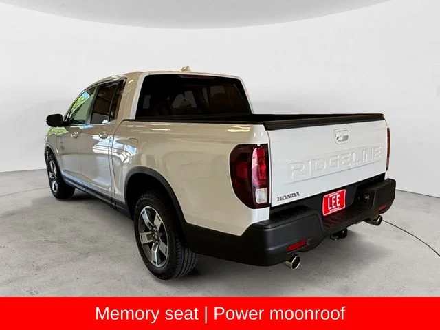 New 2026 White Honda RTL image 3