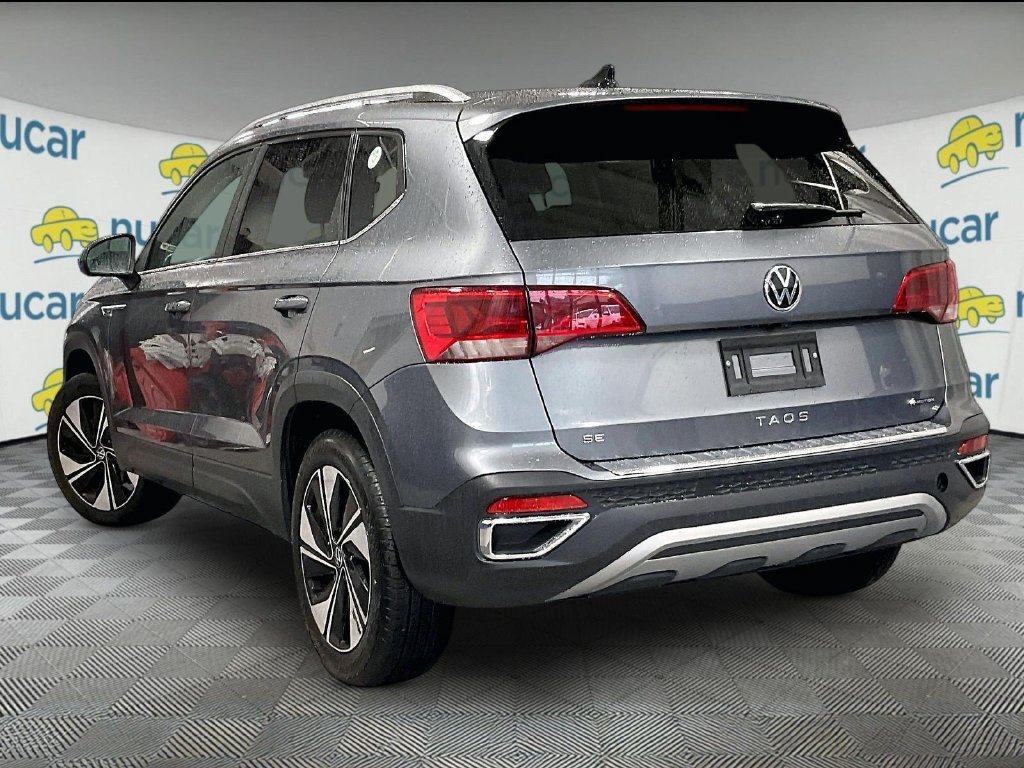 Used 2024 Gray Volkswagen 1.5T SE image 4