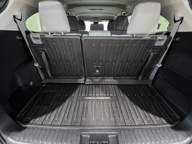 Used 2023 Beige Toyota L image 21