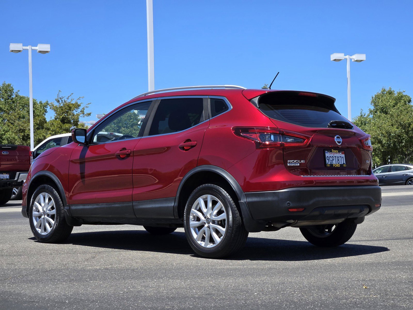 Certified Used 2022 Scarlet Ember Nissan SV image 6