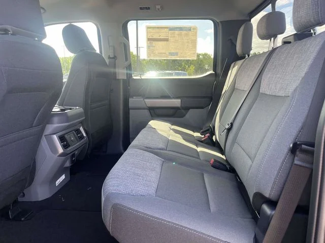 New 2026 Carbonized Gray Metallic Ford XLT image 9
