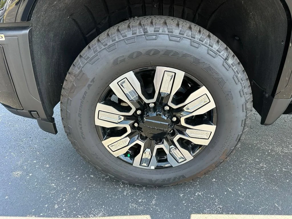 2026 GMC Sierra 3500HD Denali - Photo 11