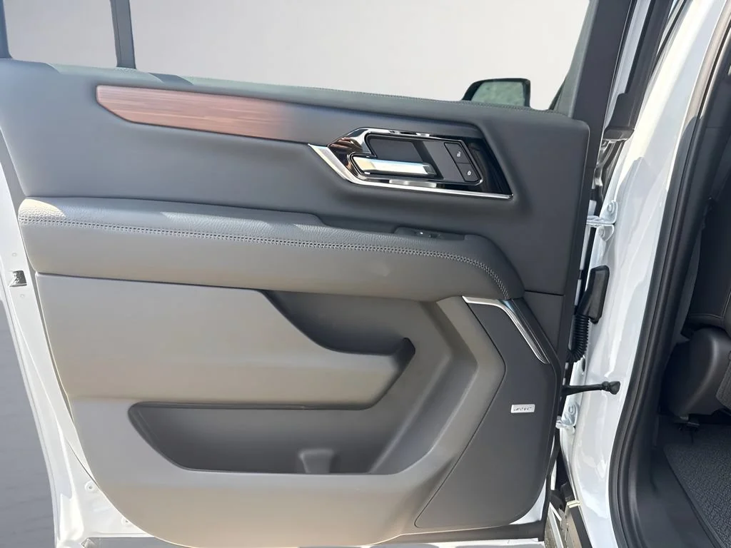 New 2026 Glacier White Tricoat GMC Denali image 32