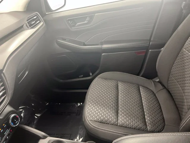 Used 2023 Gray Ford Active image 16