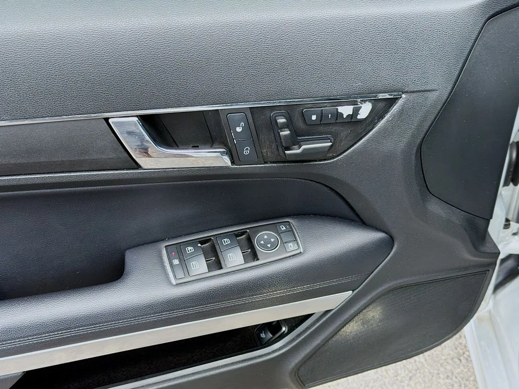 Used 2012  Mercedes-Benz E 350 image 20