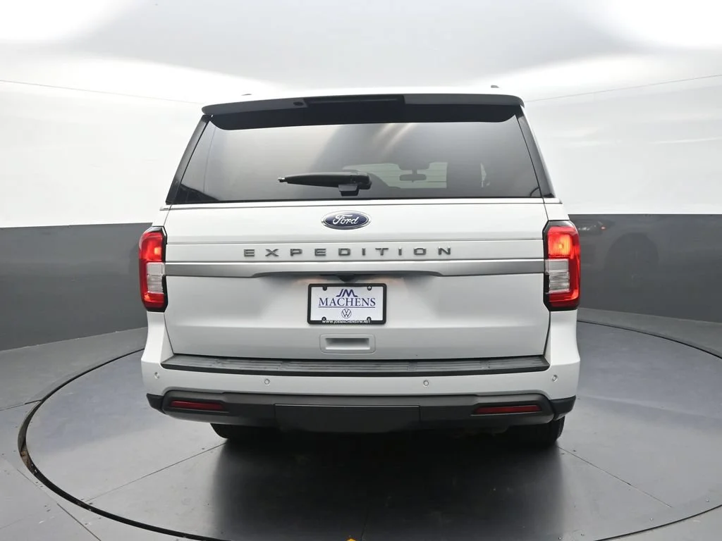 Used 2022 White Ford XL image 9