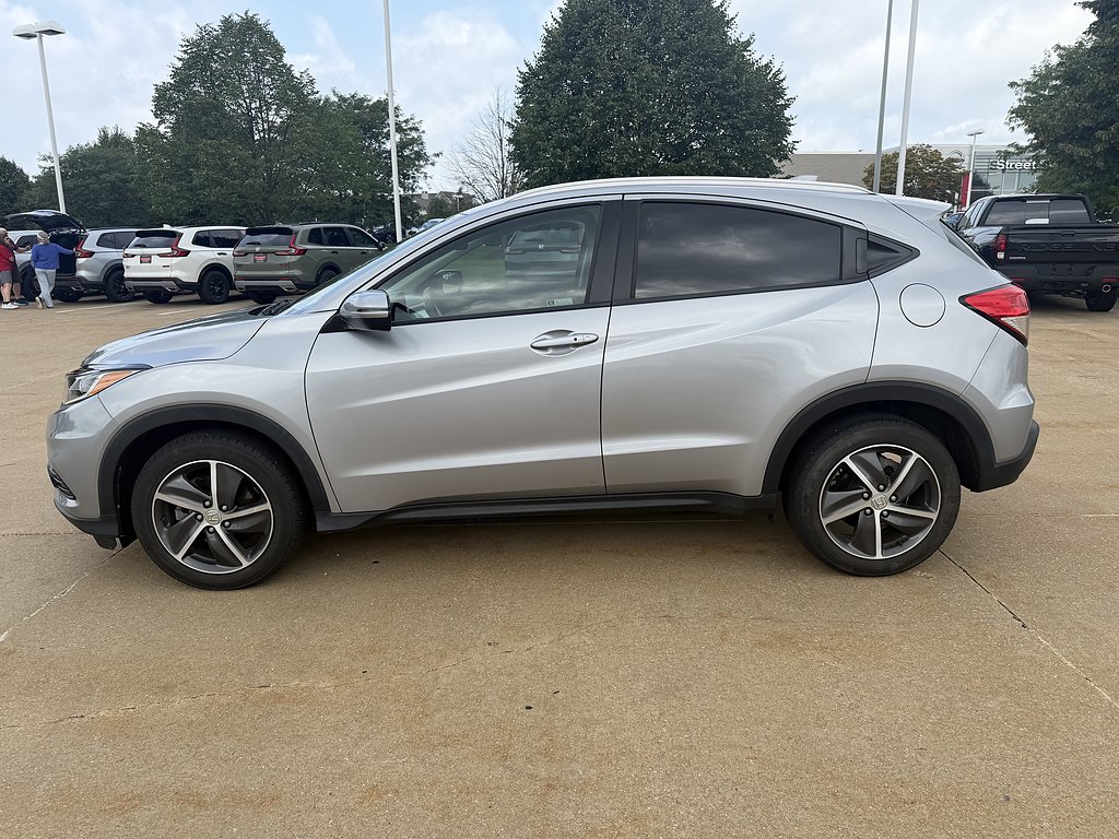 Used 2022 Lunar Silver Metallic Honda EX image 3
