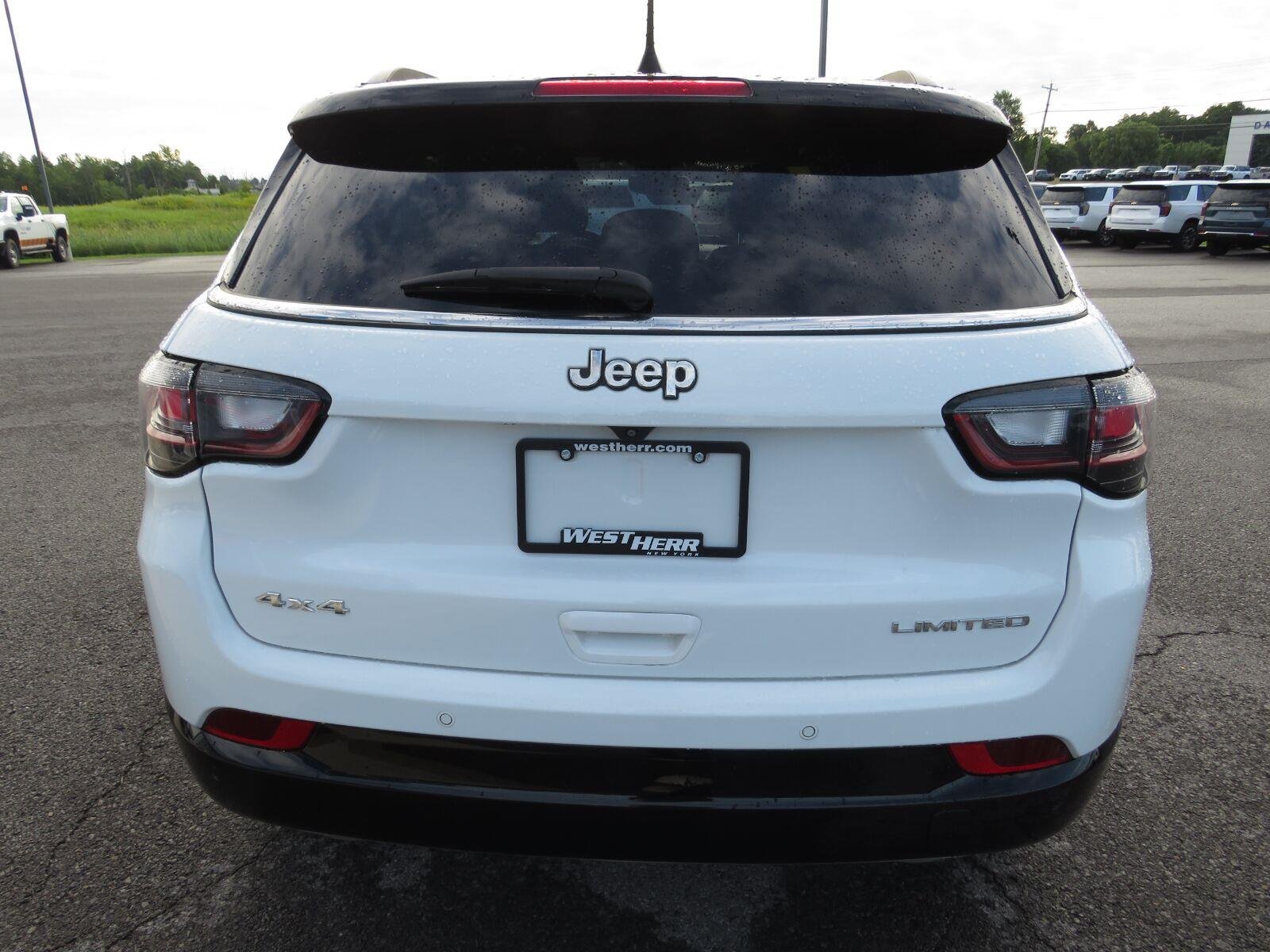 Used 2023 Bright White Clearcoat Jeep Limited image 9