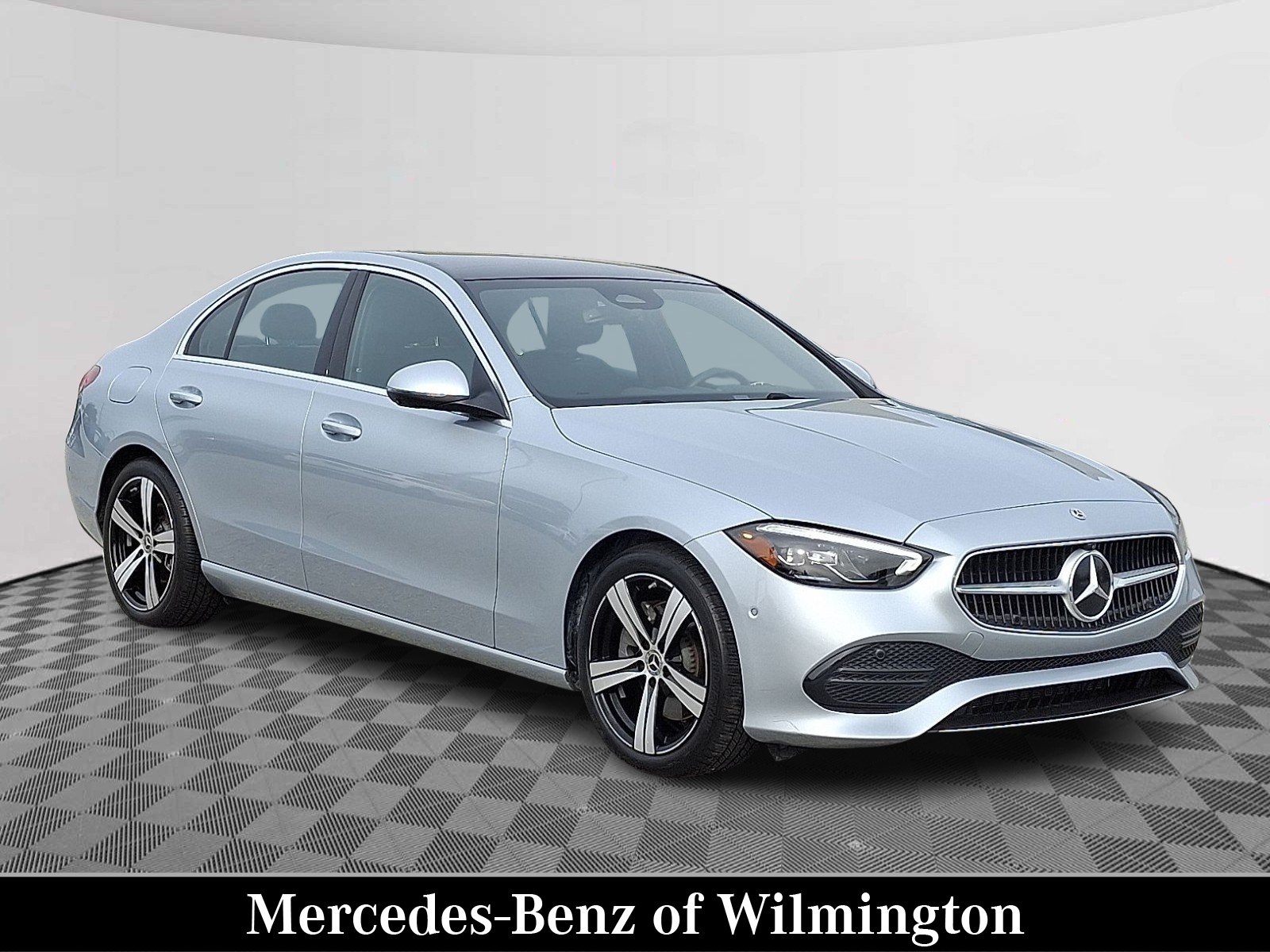 2025 Mercedes-Benz C-Class C 300 4MATIC's photo