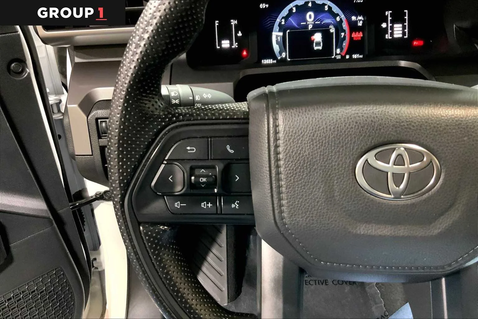 Used 2025 Ice Cap Toyota SR5 image 24