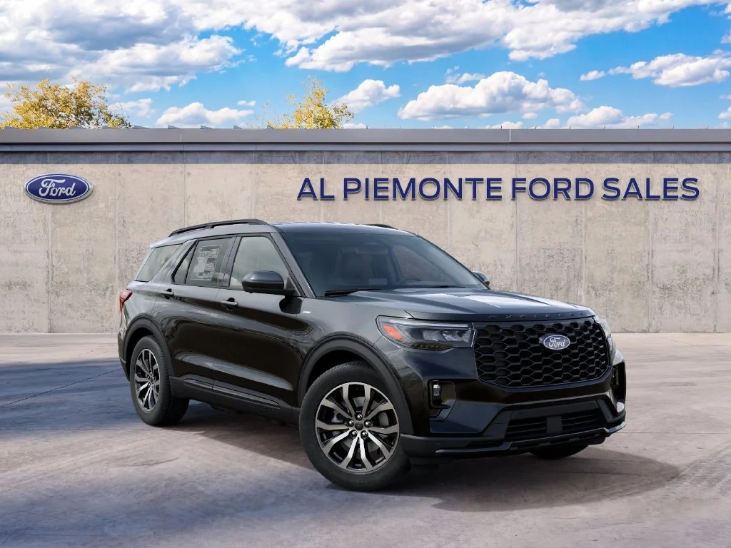 New 2027 Agate Black Metallic Ford ST-Line image 27