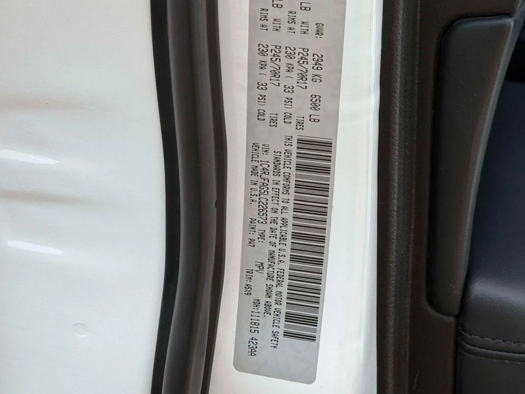Used 2020 White Jeep Laredo E image 17