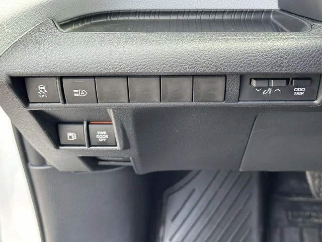 Used 2026 Ice Cap Toyota XLE image 26