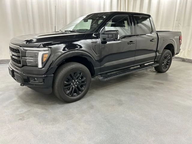 Used 2026  Ford Lariat image 2