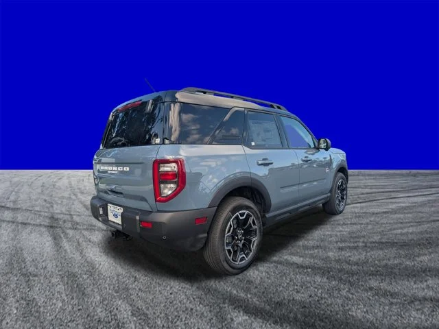 New 2026 Azure Gray Metallic Tri-Coat Ford Outer Banks® image 3