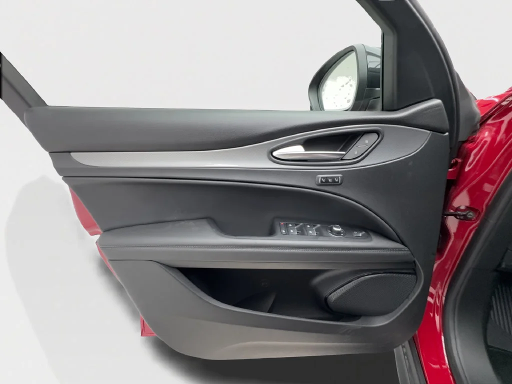 New 2026 Red Alfa Romeo Base image 27