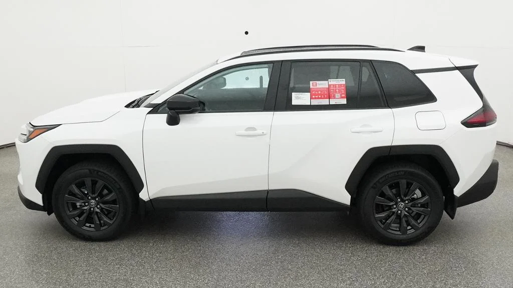 New 2026 Ice Cap Toyota XLE Premium image 3