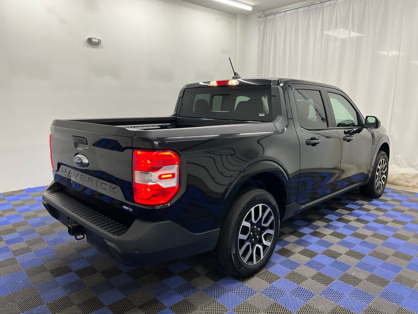 Used 2024 Shadow Black Ford LARIAT image 9