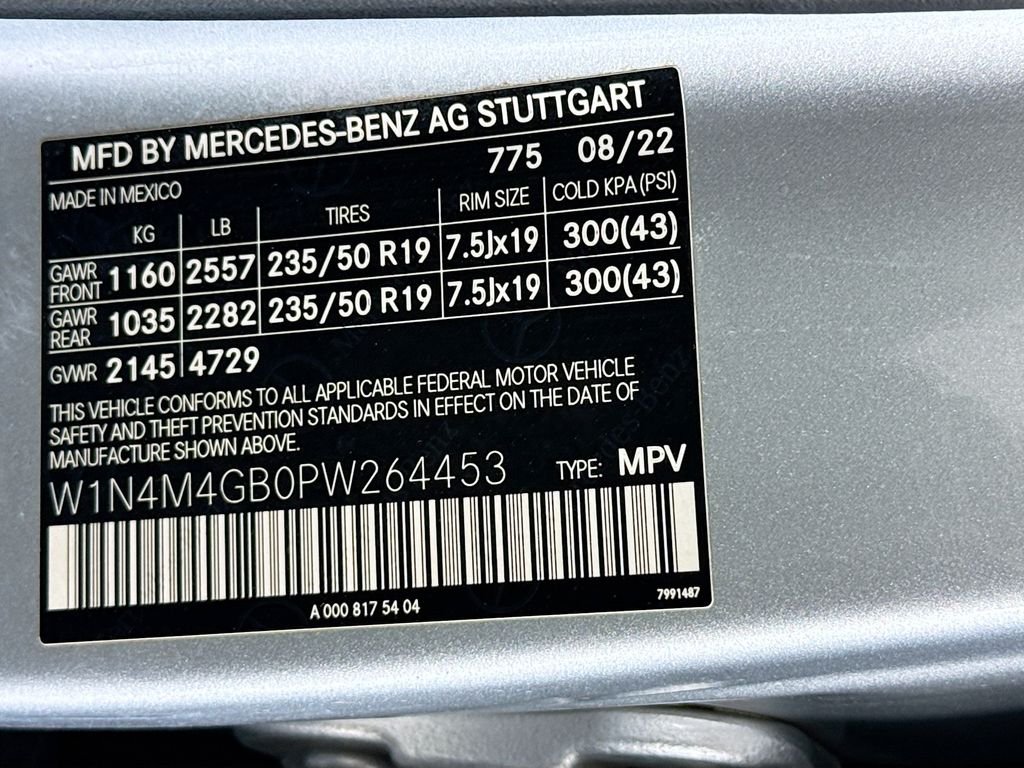 Used 2023 Iridium Silver Metallic Mercedes-Benz GLB 250 image 35
