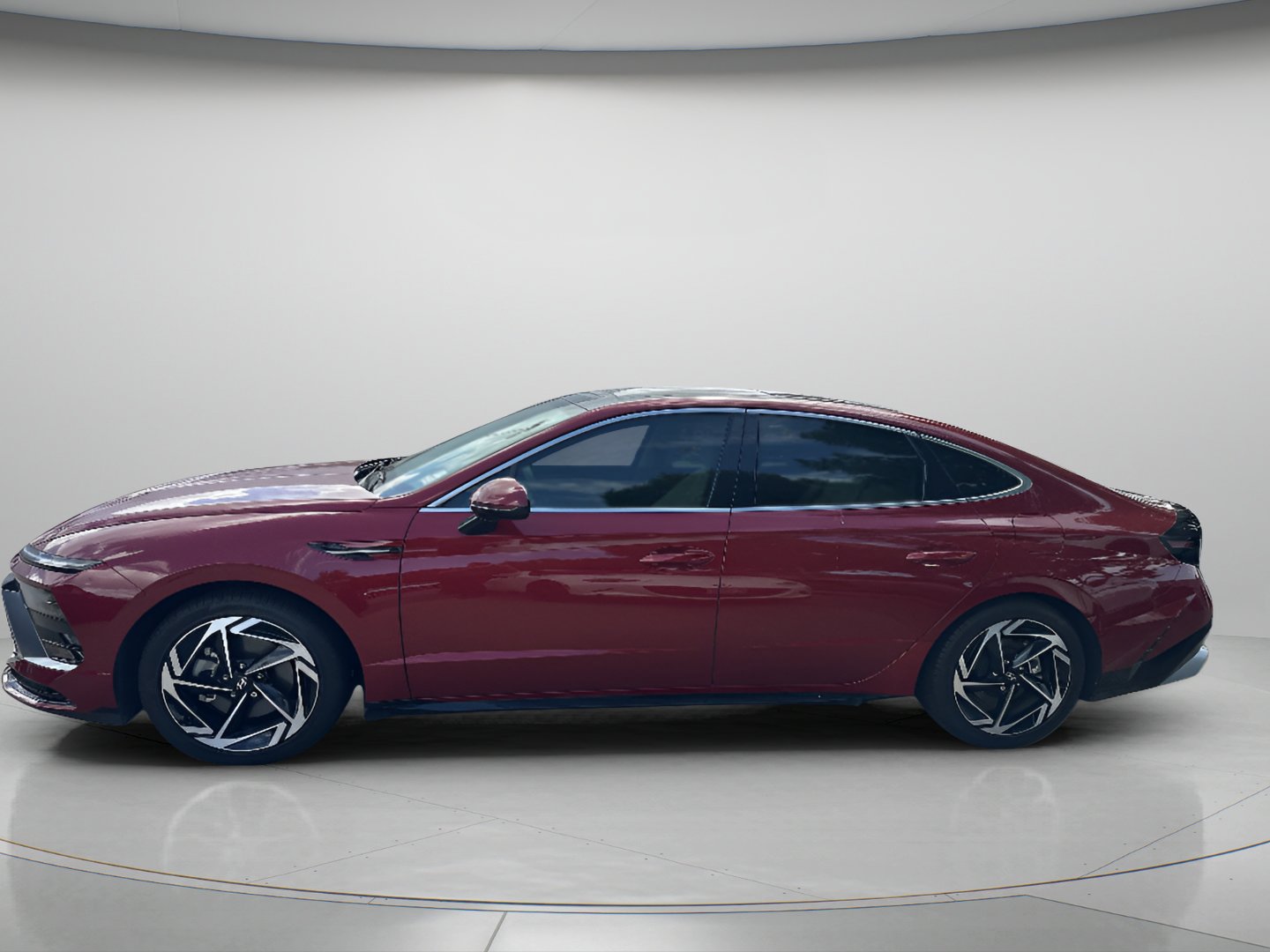 Used 2024 Ultimate red Hyundai SEL image 4