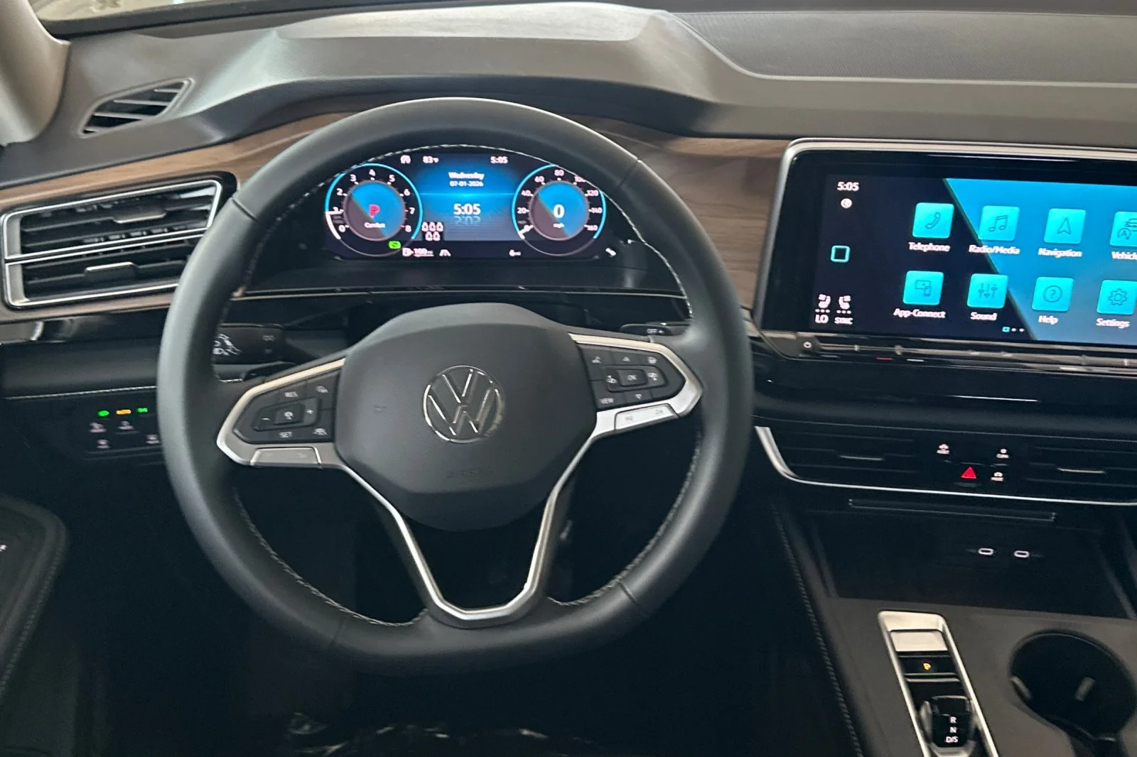 New 2026 Deep Black Pearl Volkswagen 2.0T SE image 14