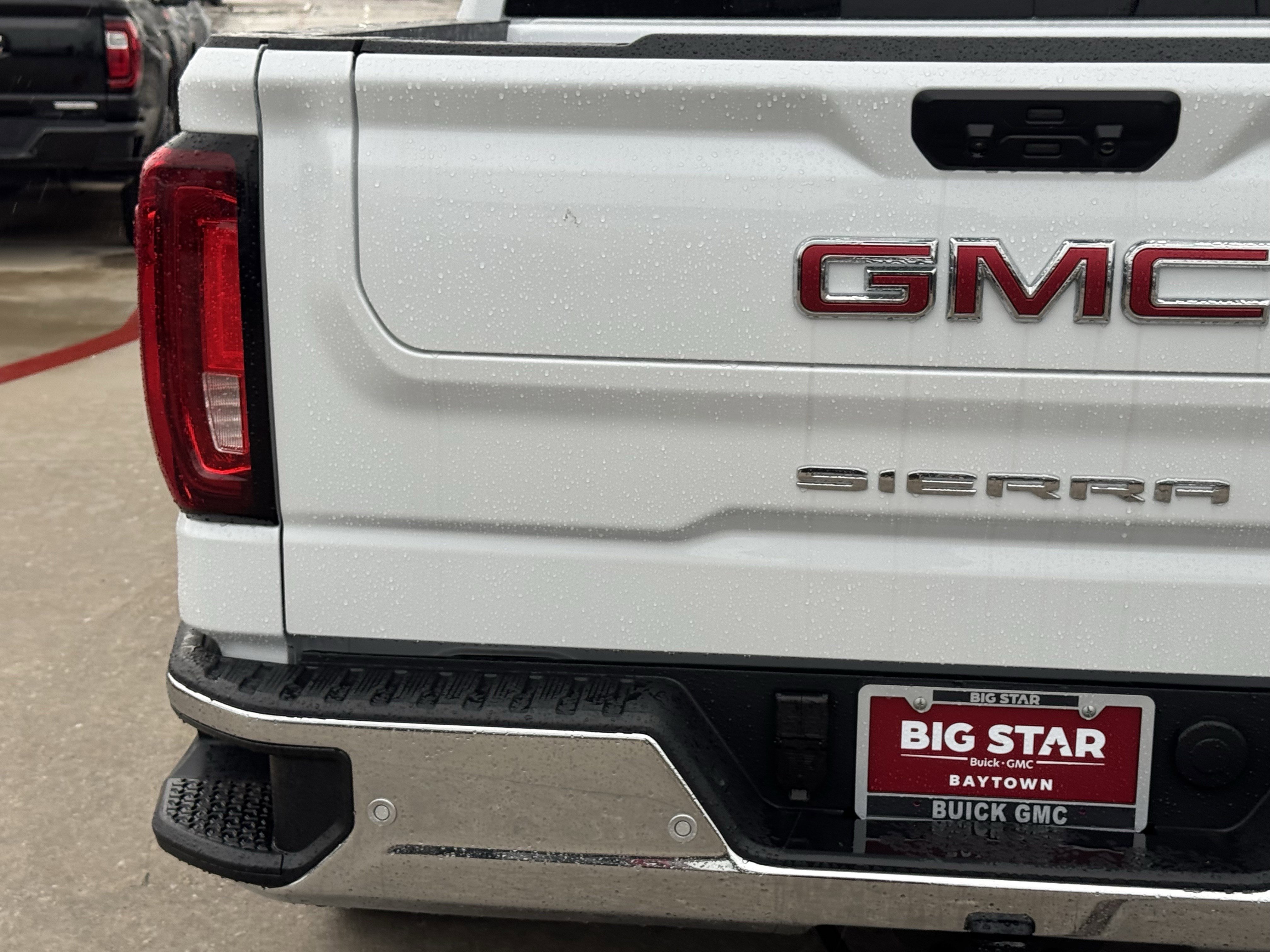 2026 GMC Sierra 1500 SLT - Photo 10